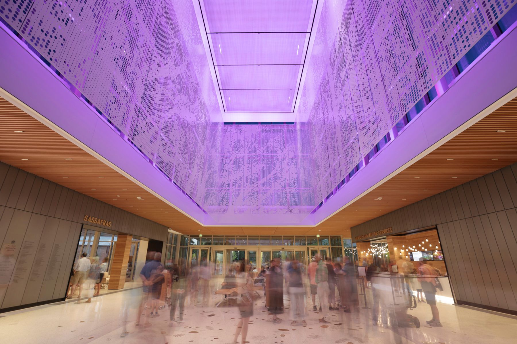 Missouri Botanical Garden Visitors Centre. Missouri. Architecture: Ayers Saint Gross and Tao + Lee, Missouri. Lighting design: Reed Burkett Lighting Design, Missouri. Photography: RLI Photography.