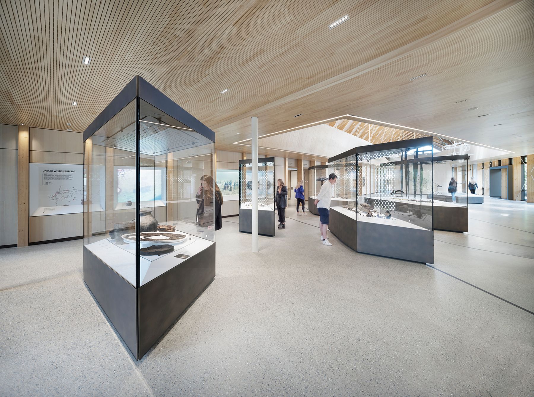 Pfahlbaumuseum, Unteruhldingen. Architecture: a+r Architekten, Stuttgart/Tübingen. Electrical engineering: Ingenieurbüro Werner Schwarz, Ravensburg. Photography: Werner Huthmacher.