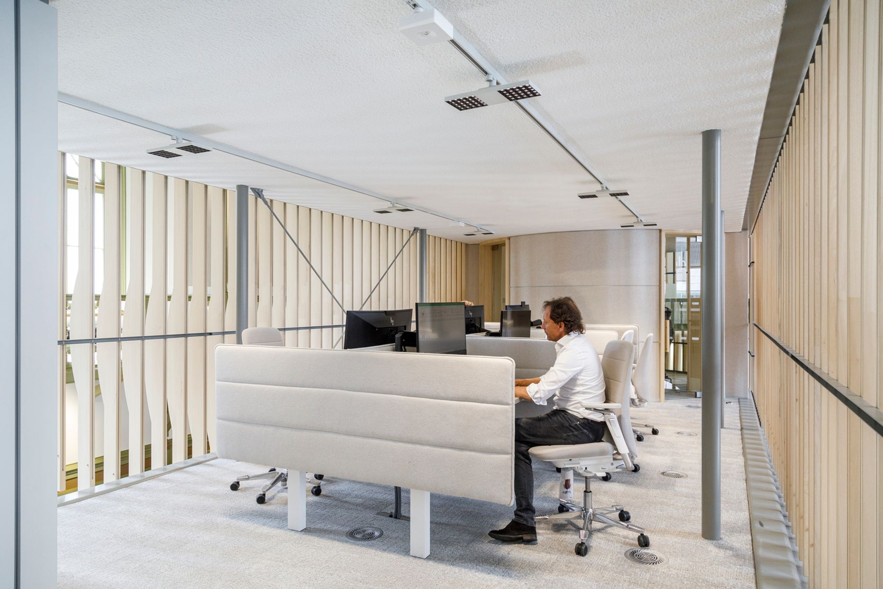 De Krakeling (Wereldhave), Amsterdam. Architecture: Kodde Architecten, Amsterdam. Interior design: Casper Schwarz Architects. Lighting design: Casper Schwarz Architects. Photography: Lukas Palik.