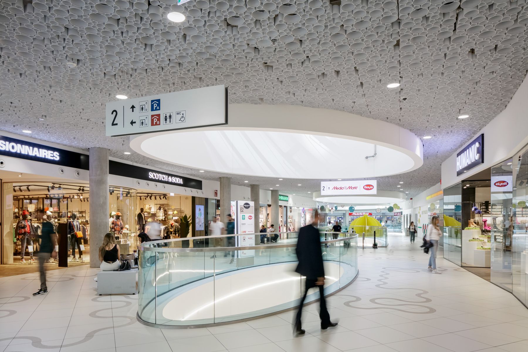 Wien Mitte / The Mall. Photography: Mag. Michael Baumgartner; KiTO.photography.