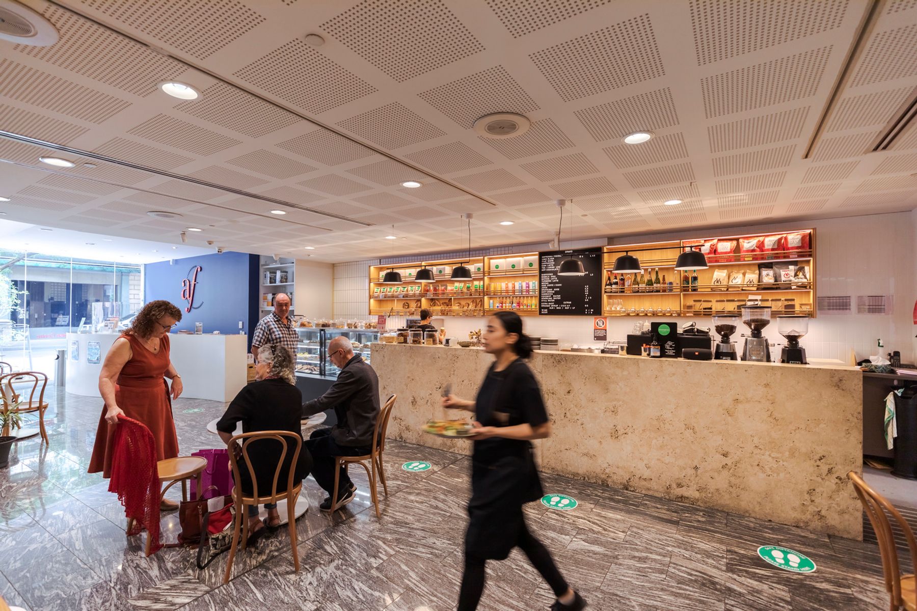 Wholegreen Bakery, Sydney. Architecture: Sarah Johnson / Lifesize, Sydney. Photography: Jackie Chan, Sydney.