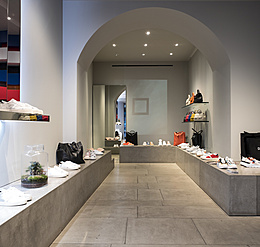  D.A.T.E flagship store Milan