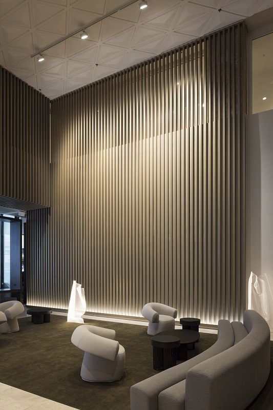 AON Lobby Auckland features ERCO LED lighting for high walls and corridors.