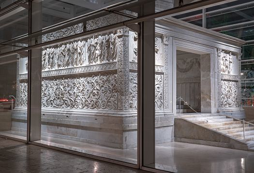 Ara Pacis Museum in Rome, featuring the Altar of Peace illuminated by ERCO LED spotlights.