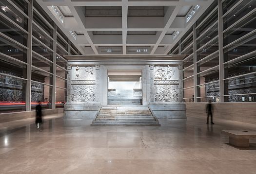 Ara Pacis Museum in Rome, featuring ERCO LED lighting for enhanced perception and energy efficiency.
