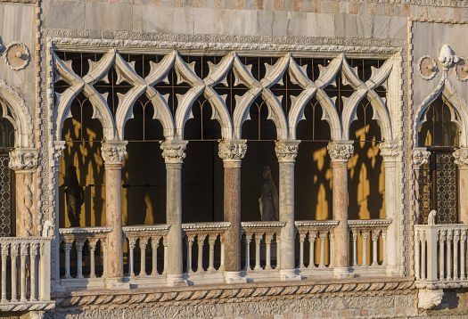 Ca dOro facade detail in Venice, featuring ERCO LED lighting enhancing the Gothic architecture.