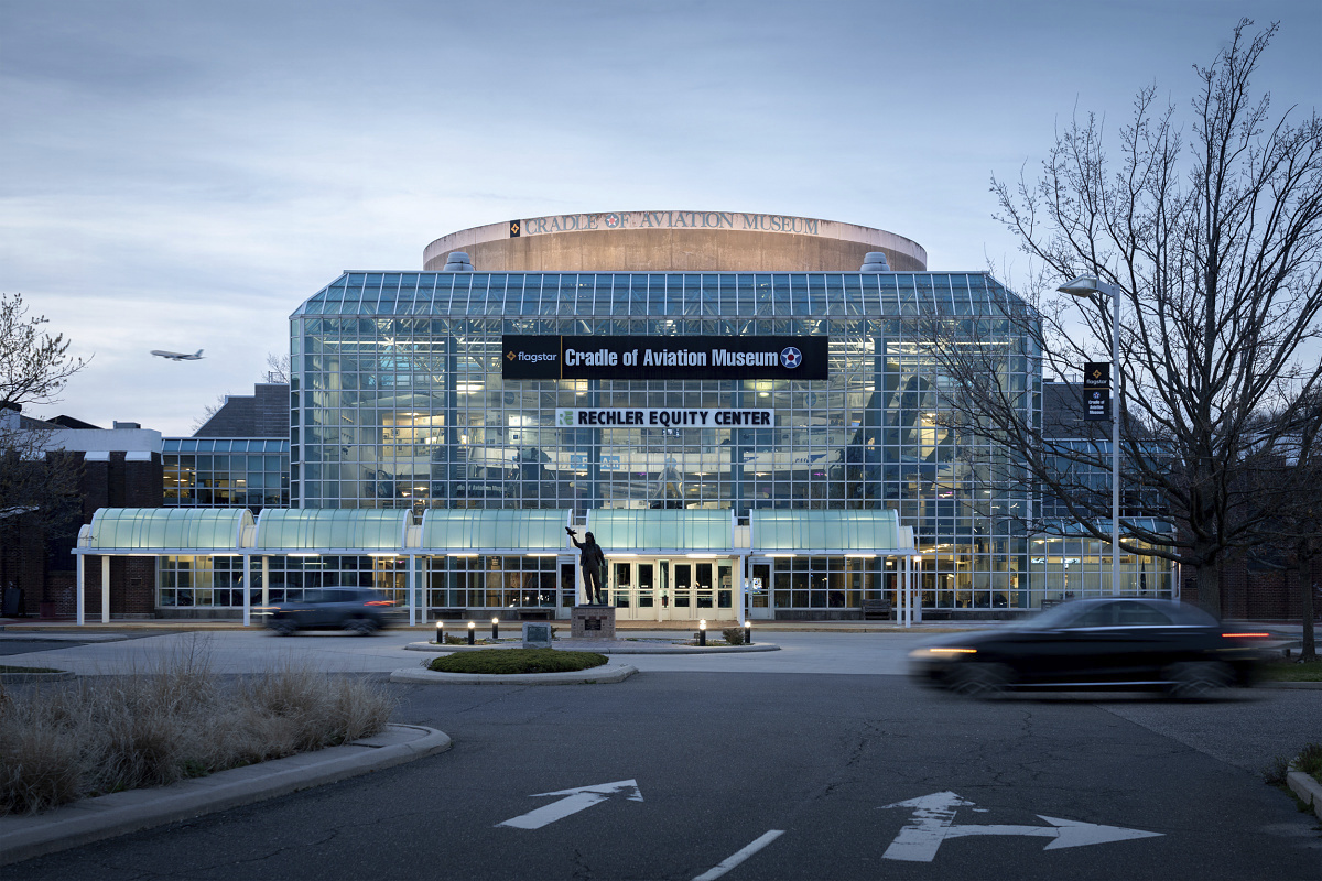 Cradle of Aviation Museum in New York, featuring energy-efficient LED lighting by ERCO.