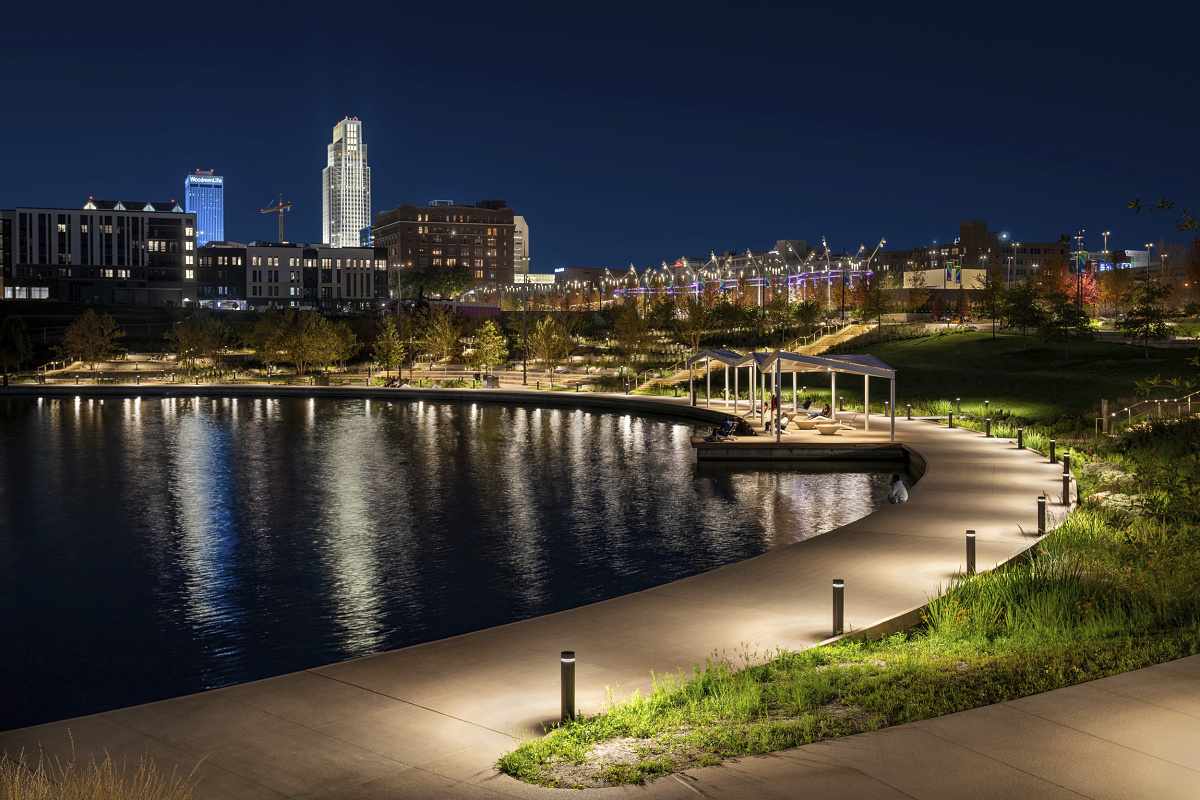 Castor bollard lights illuminate the path in Heartland of America Park, ensuring safety.