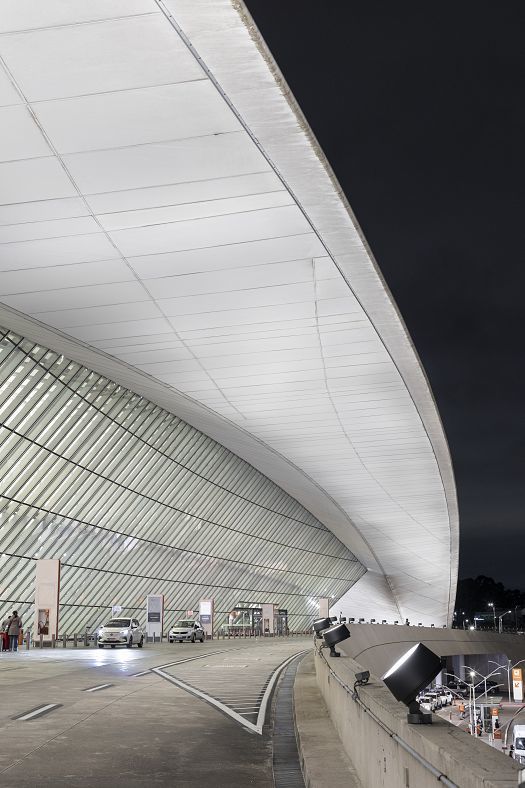 Carrasco Airport illuminated with ERCO LED lighting.