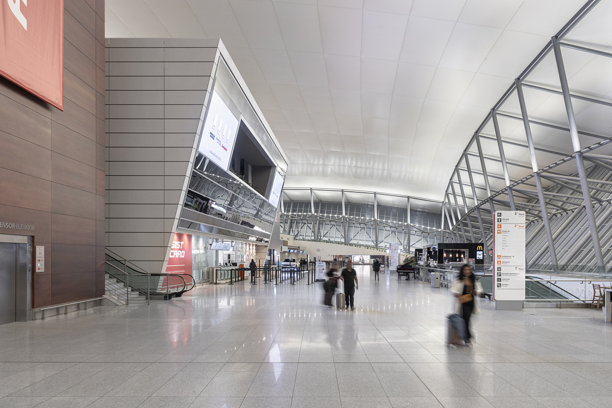 Carrasco International Airport interior featuring ERCO LED lighting.