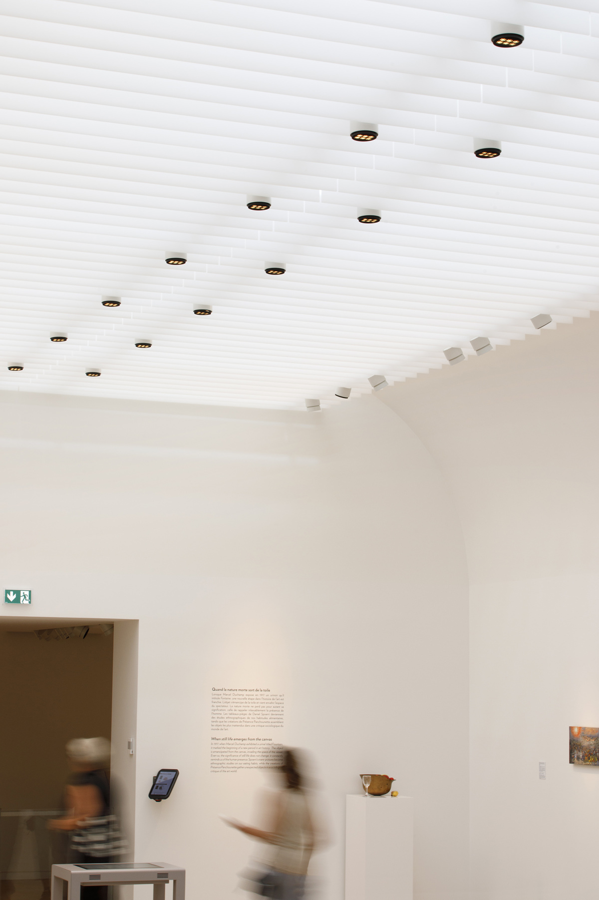 ERCO Parscan spotlights on the ceiling at Les Franciscaines, providing museum lighting for cultural spaces.