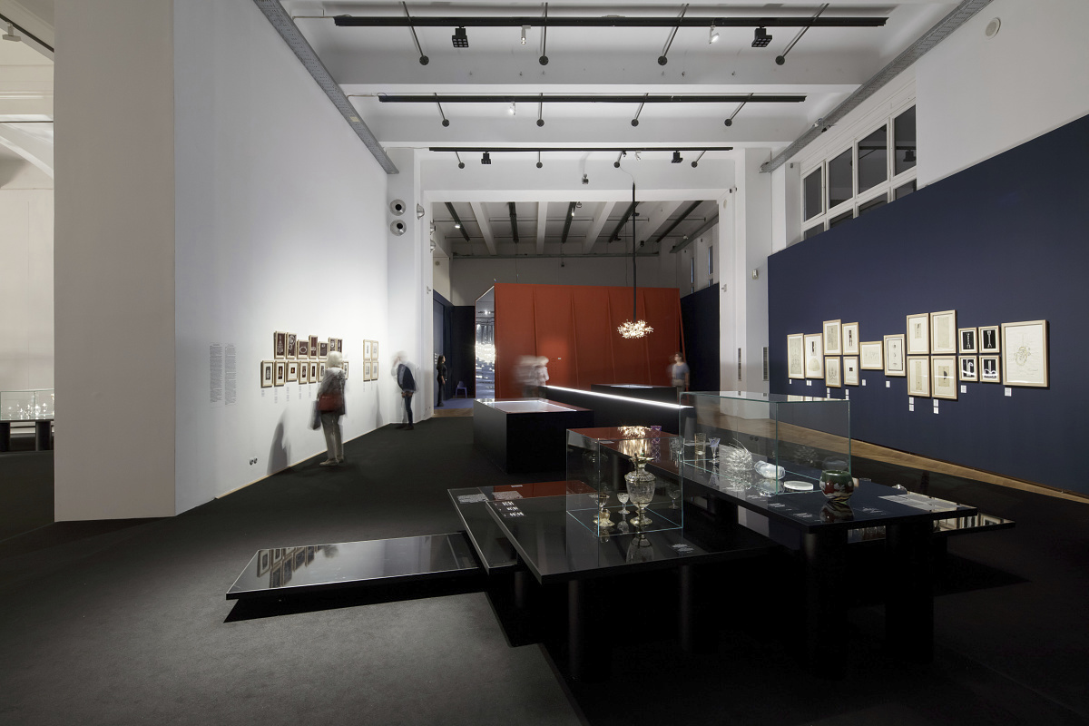 MAK Museum, Vienna: Exhibition illuminated by ERCO Light Board spotlights and Gimbal recessed luminaires for precise accent lighting.