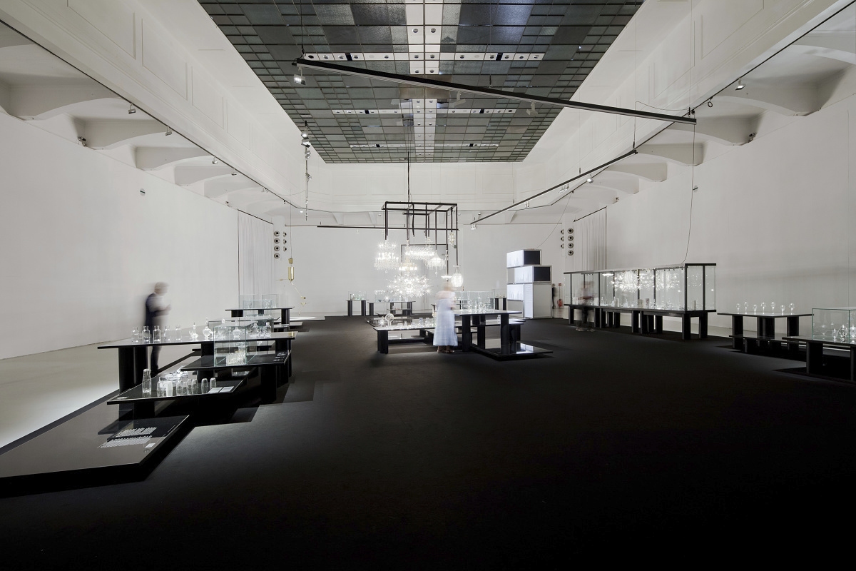 MAK Museum, Vienna, illuminated with ERCO LED lighting for precise exhibition lighting in high rooms.