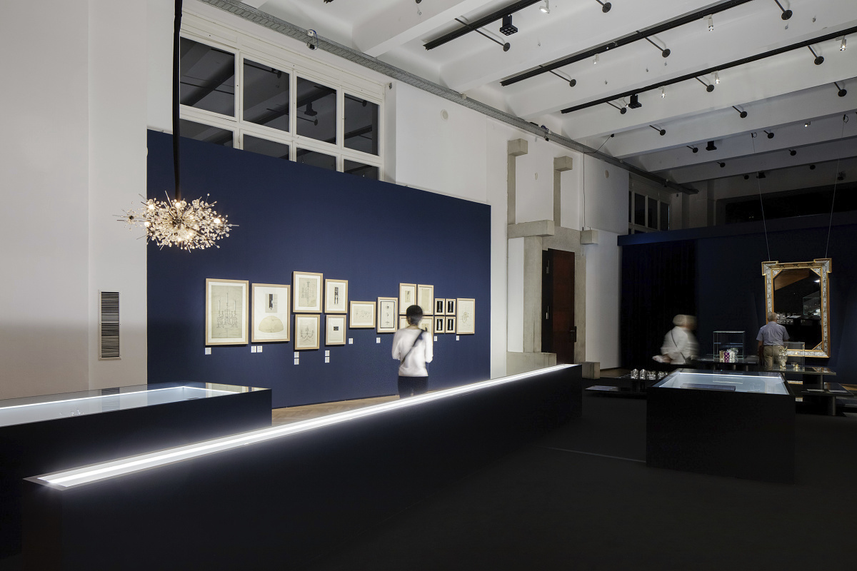 ERCO LED lighting at MAK Museum, Vienna: Precise exhibition lighting with Light Board spotlights and Hi-trac tracks.