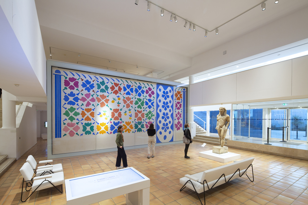 Matisse Museum, Nice: LED lighting highlights 'Fleurs et Fruits' with dynamic, tunable white light.