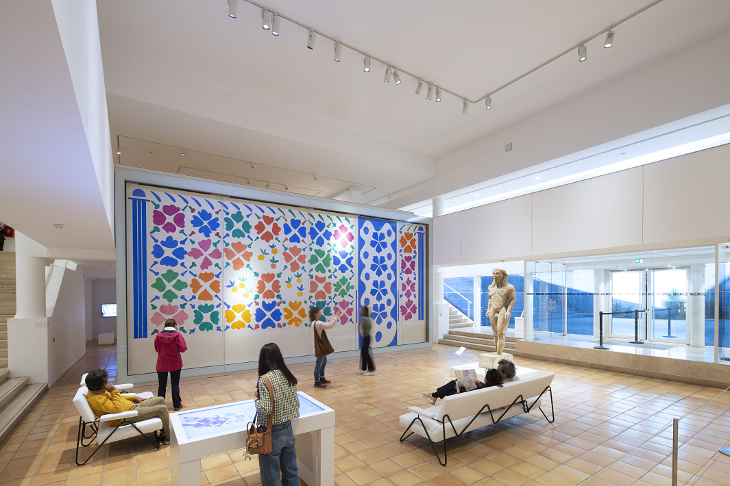 Matisse Museum, Nice: LED lighting with tunable white illuminating Fleurs et Fruits artwork.