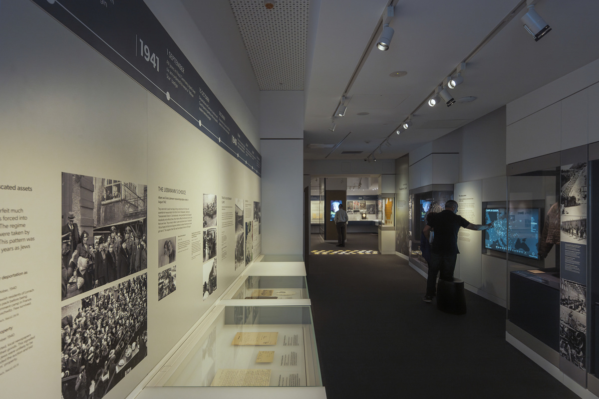 ERCO spotlights illuminate exhibits at the Melbourne Holocaust Museum.