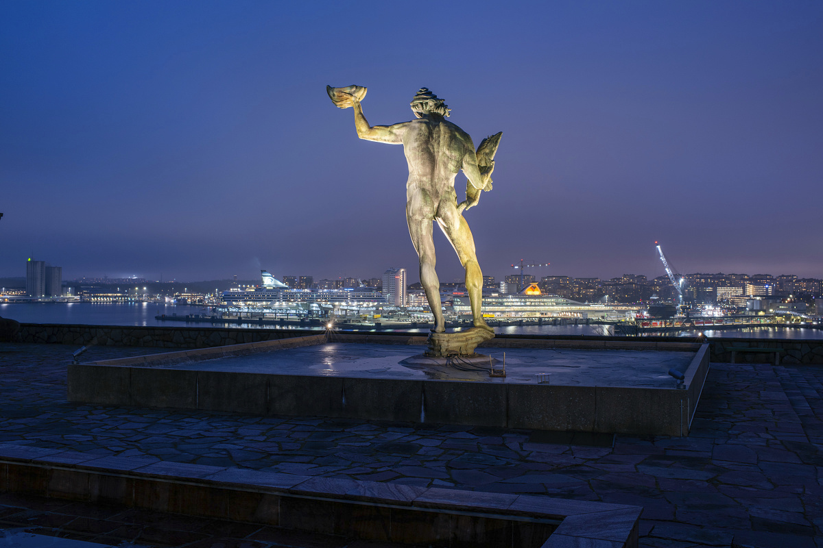 Illuminated Carl Milles sculpture at Millesgården Museum, Stockholm, with ERCO Beamer projectors.
