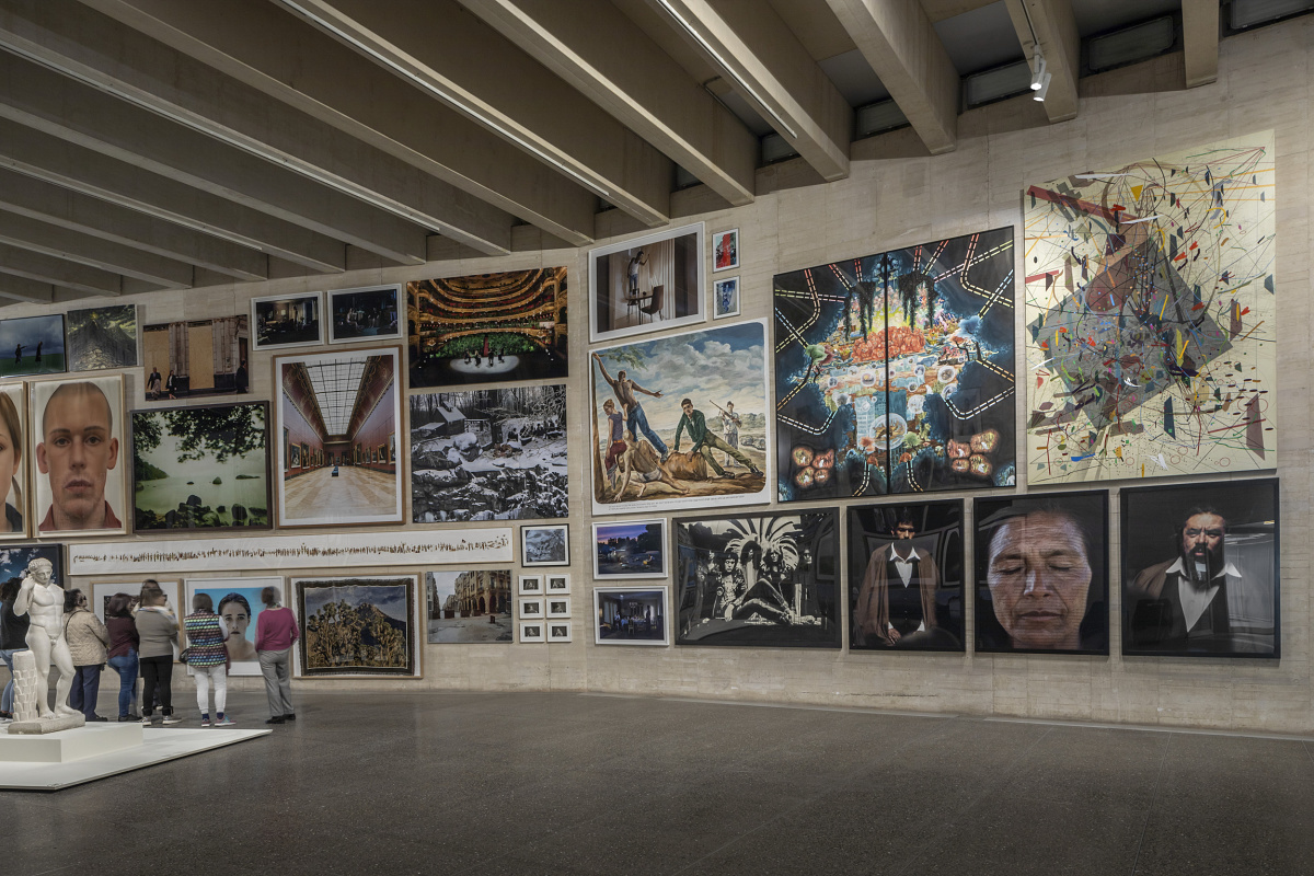 LED gallery lighting at Museo Musac, León, featuring ERCO Eclipse OnTrack spotlights for flexible, energy-efficient illumination.