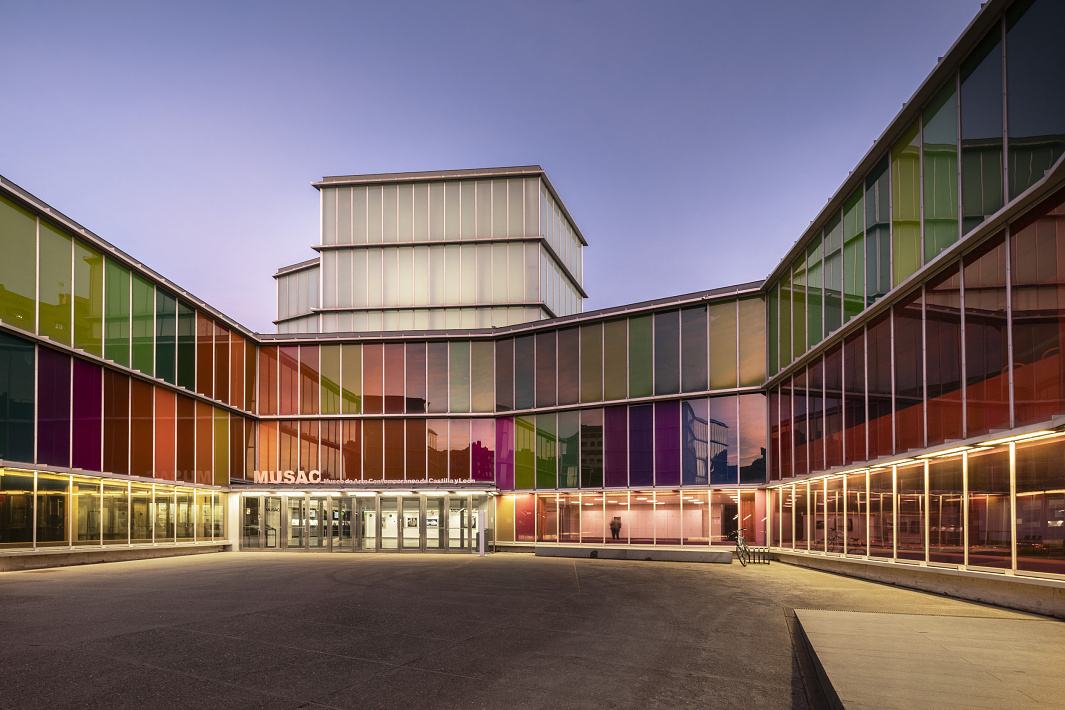 The colorful Museo Musac in León, illuminated with energy-efficient ERCO LED spotlights.