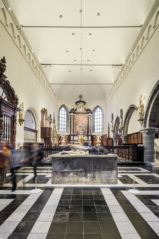 ERCO LED lighting in the Sint-Janshospitaal Museum, Bruges, for flexible exhibition lighting.
