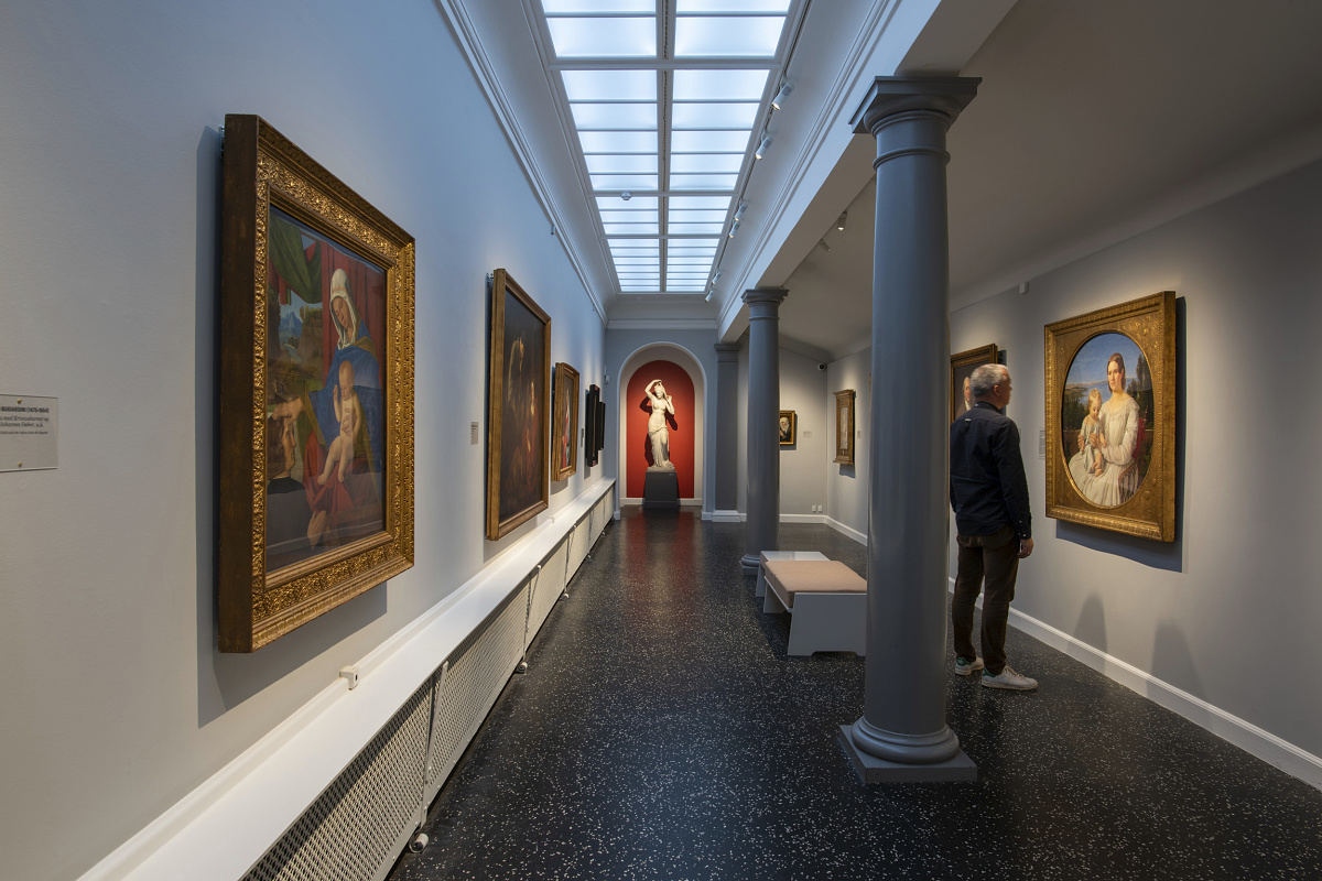 Nivaagaard Museum gallery illuminated by ERCO LED lighting for precise art display.