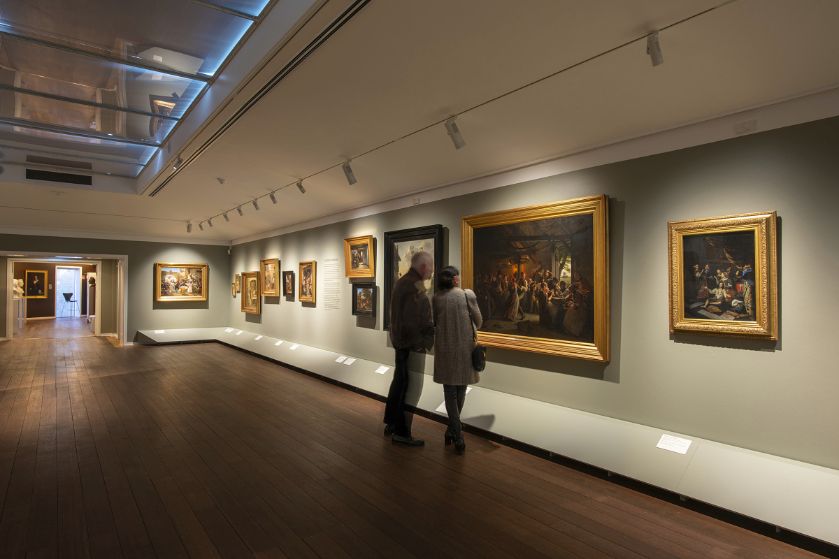 ERCO Eclipse 48V spotlights illuminate paintings precisely at the Nivaagaard Museum.