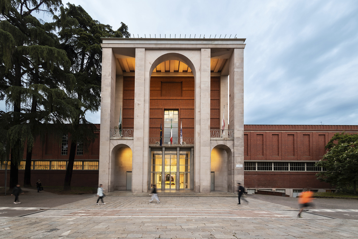 Triennale Museum in Milan, showcasing rationalist architecture and flexible ERCO LED lighting.