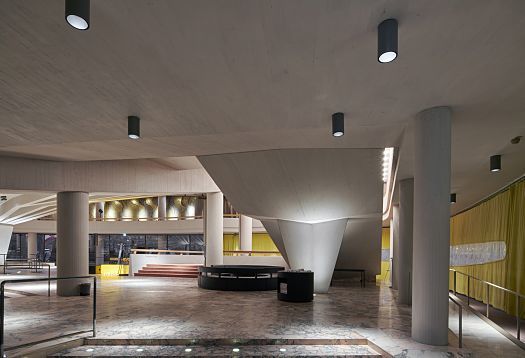 ERCO LED lighting in Schauspielhaus Düsseldorf, highlighting architectural details.