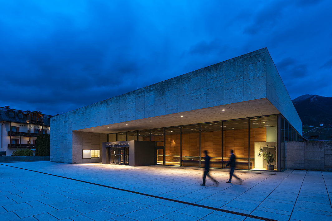 Ferry Porsche Congress Center featuring energy-efficient ERCO LED lighting.