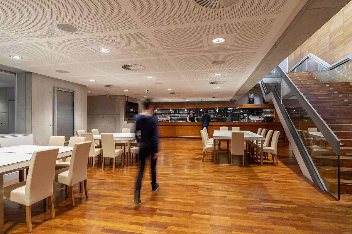 Ferry Porsche Congress Center interior with ERCO LED lighting, showcasing energy-efficient design.