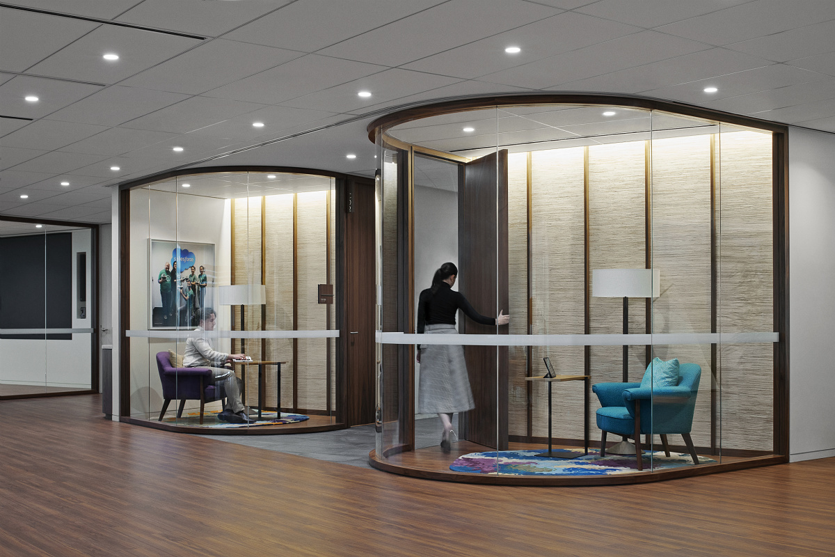 SalesForce Sydney office featuring Iku Work downlights with tunable white for adaptable lighting.