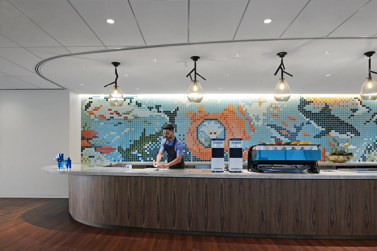 SalesForce Sydney office break area featuring ERCO downlights for optimal tunable white lighting.