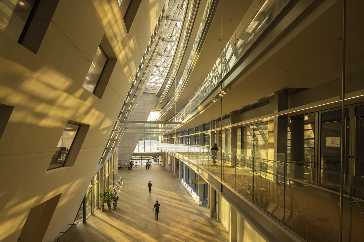 Interior of Surbana Jurong Campus featuring ERCO LED lighting, creating a bright and inviting atmosphere.