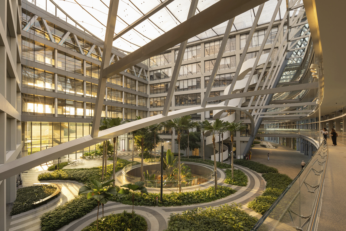 Surbana Jurong Campus, Singapore: Architecturally beautiful office campus with lush greenery and ERCO lighting.