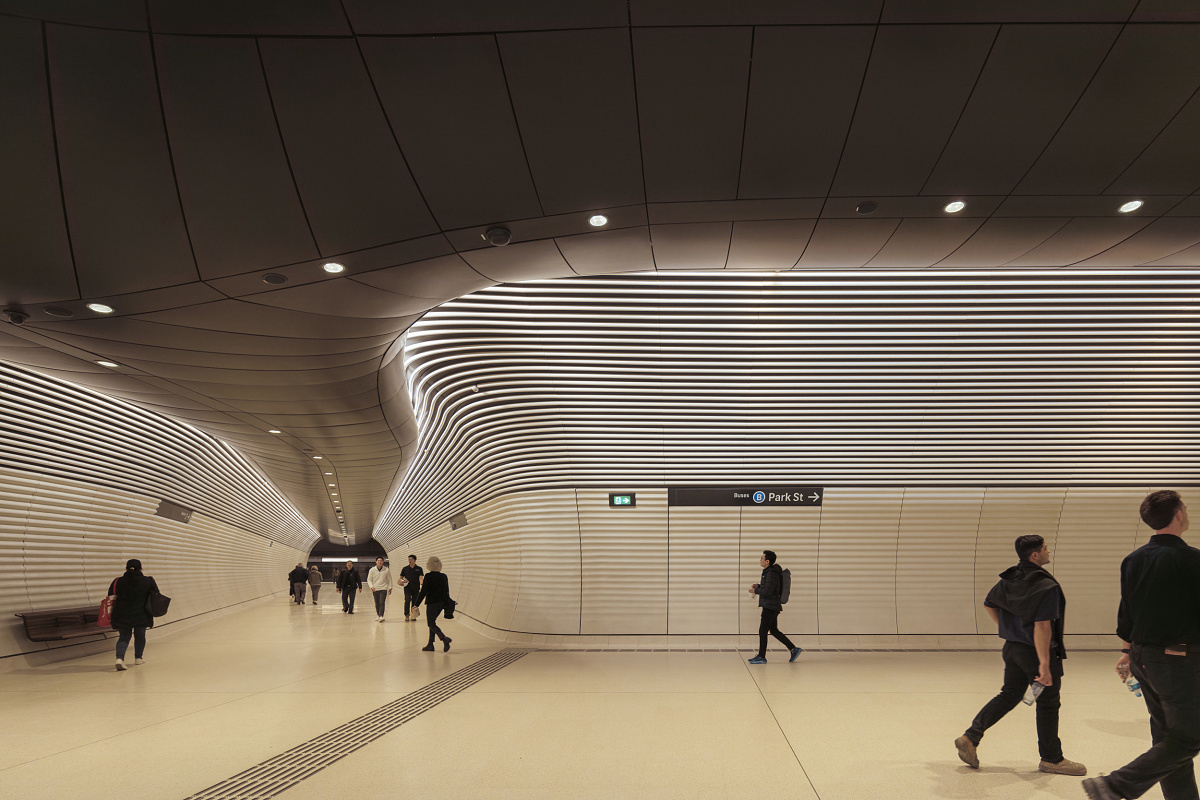 Gadigal Metro Station, Sydney, featuring uniform lighting with ERCO downlights for intuitive passenger movement.