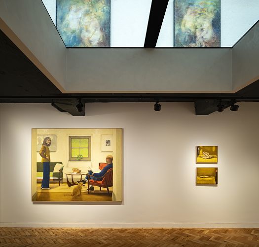 ERCO LED lighting at Unit Gallery, London, highlighting artworks and enhancing the exhibition atmosphere.