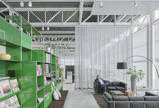 USM Show Office featuring flexible ERCO lighting and USM furniture for New Work.