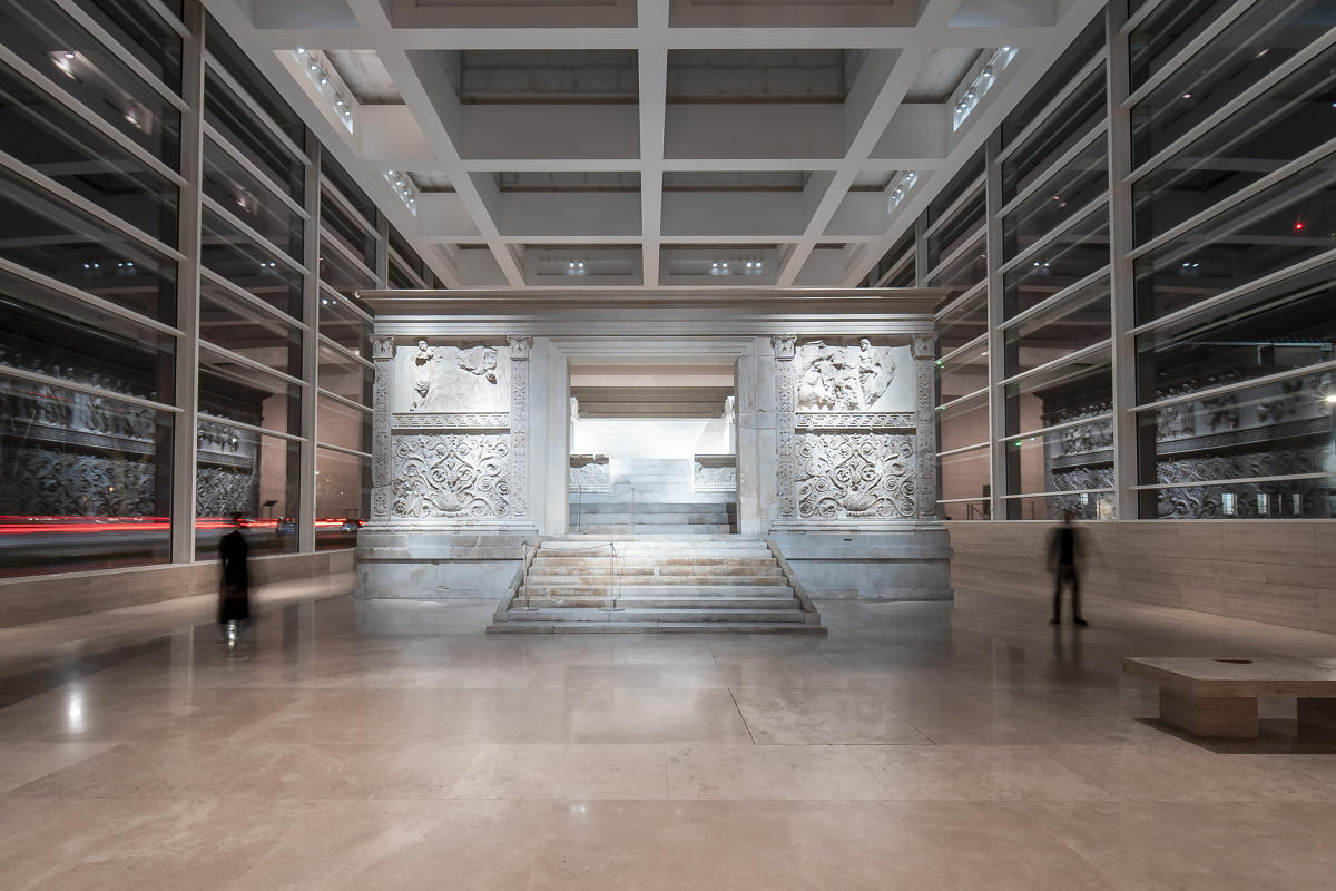 The Ara Pacis Museum featuring ERCO lighting with Casambi Bluetooth control for custom light scenes.